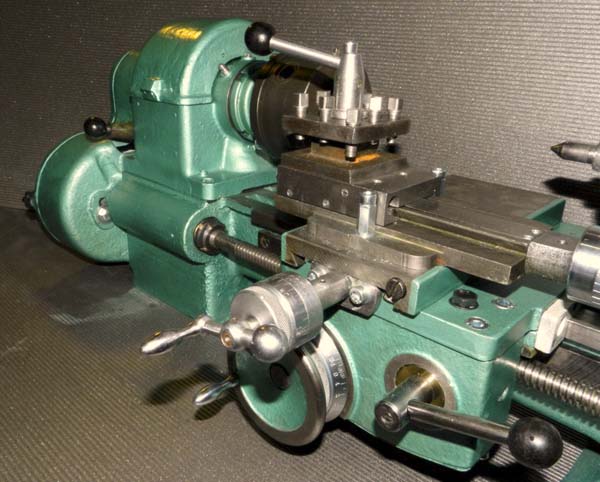 Загальний вигляд токарно-гвинторізного верстата ТВ-16 ТВ16 Загальний вигляд токарно-гвинторізного верстата